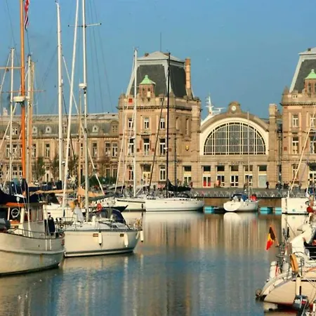 アパート In Belgium Near The Coast オステンド